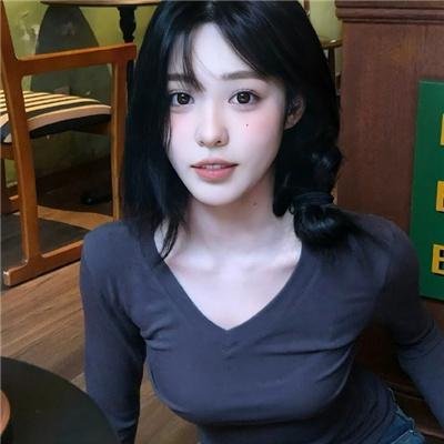 荒年全村啃树皮我带全家咔咔炫肉